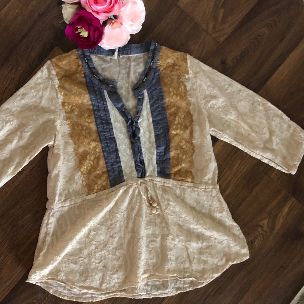 By BKE beige tunic